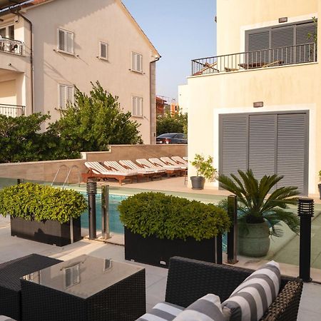 Villa Royale With Pool Hvar Town Extérieur photo