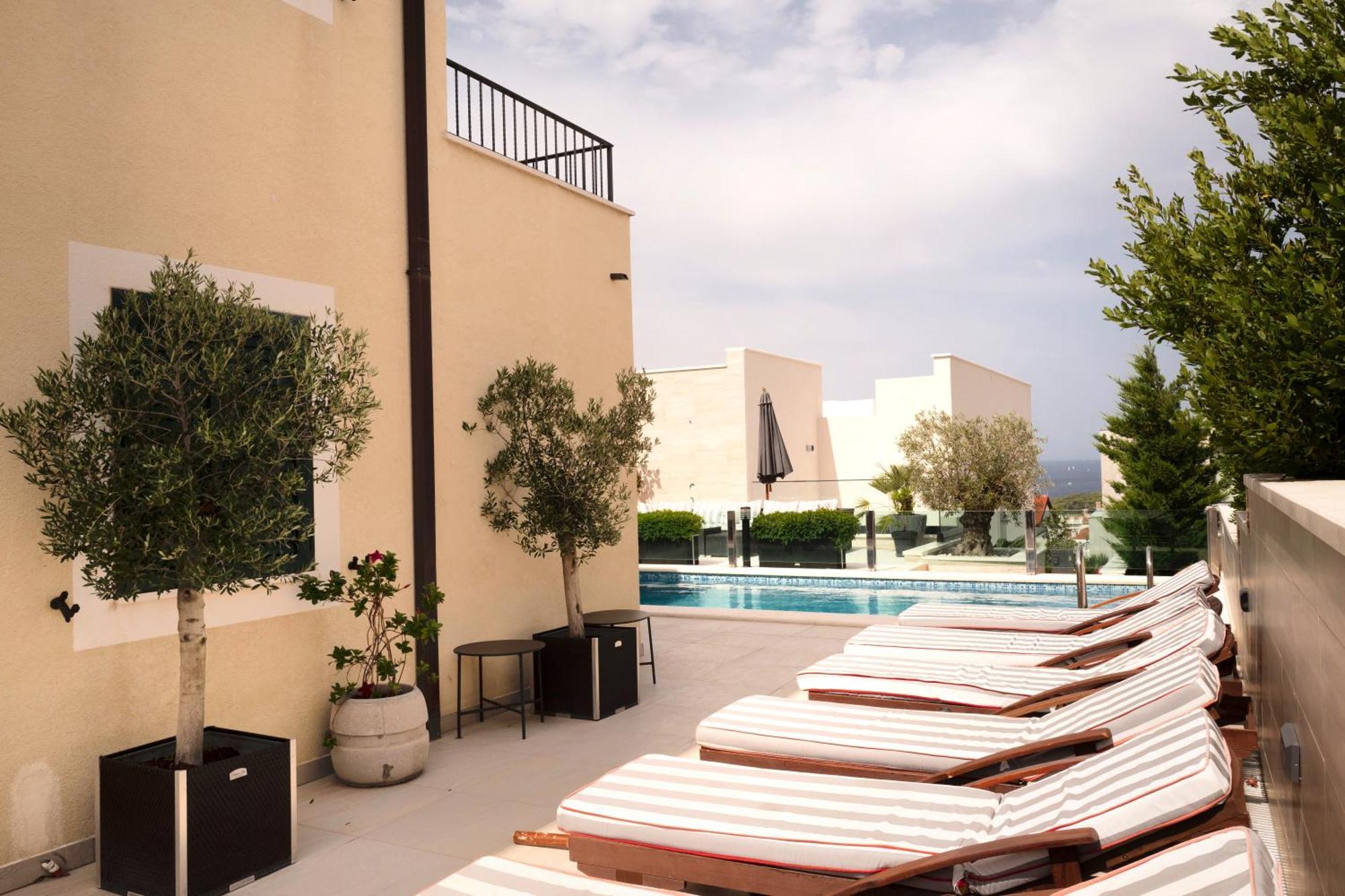 Villa Royale With Pool Hvar Town Extérieur photo