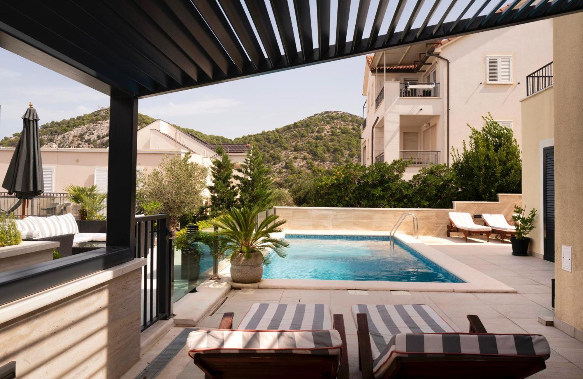 Villa Royale With Pool Hvar Town Extérieur photo